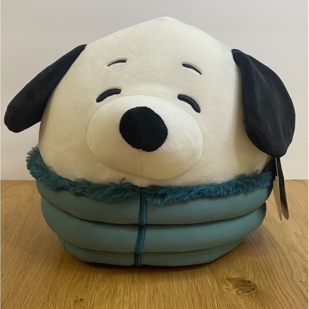 NEW/NWT Squishmallows Snoopy (Peanuts) 8" Dog in Puffer Jacket - Christmas 2024